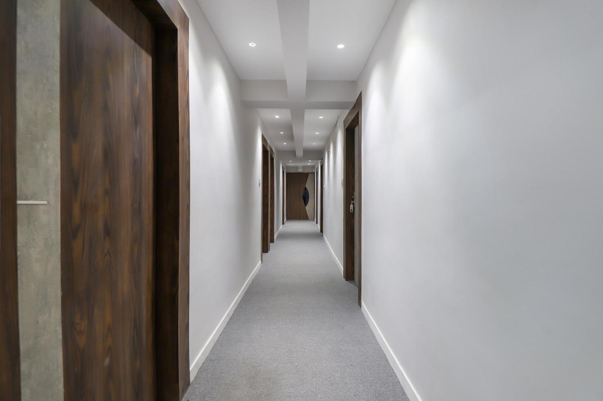 Oyo Hotel Shree Niwas Ahmedabad Exteriör bild