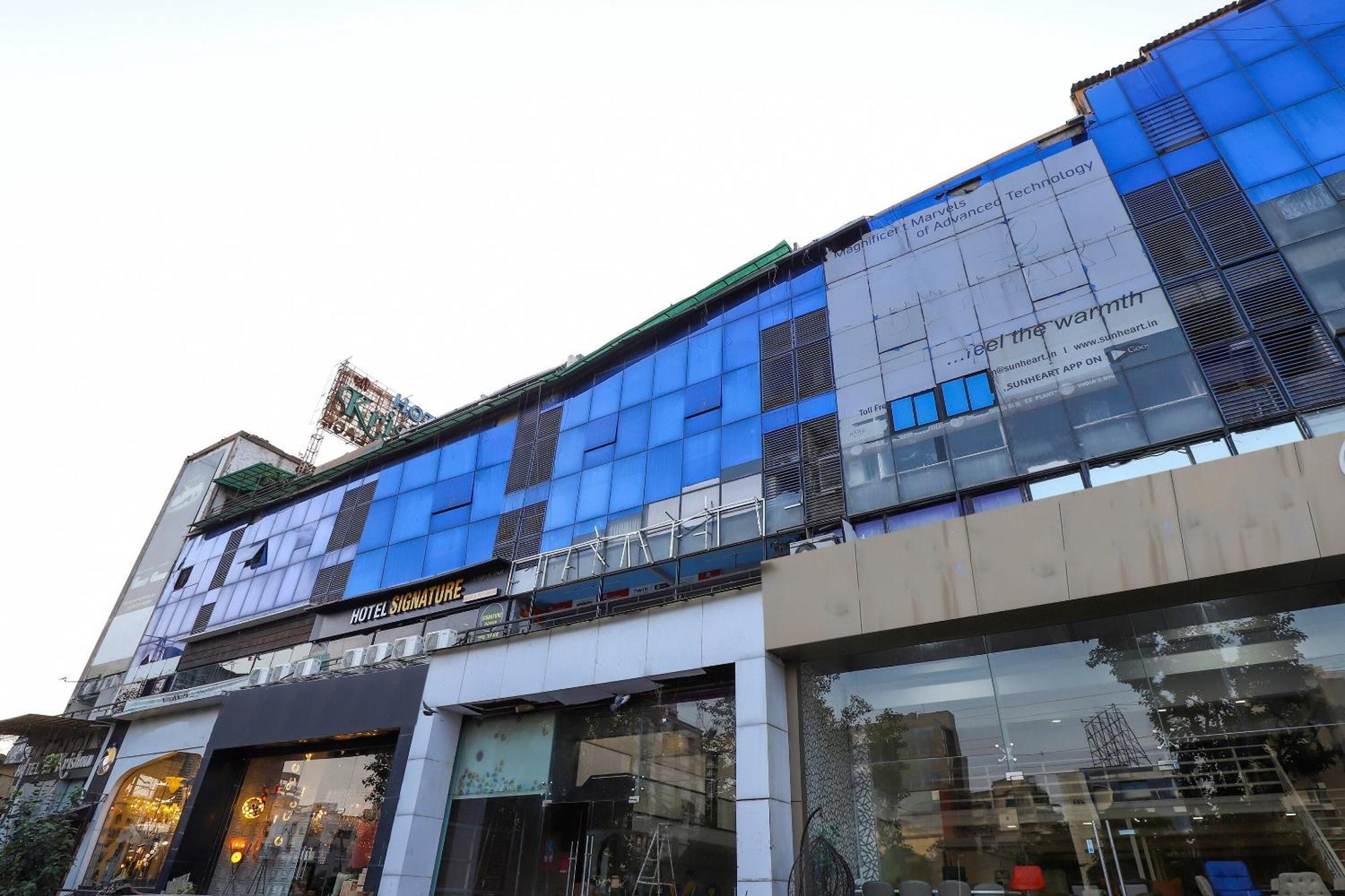 Oyo Hotel Shree Niwas Ahmedabad Exteriör bild