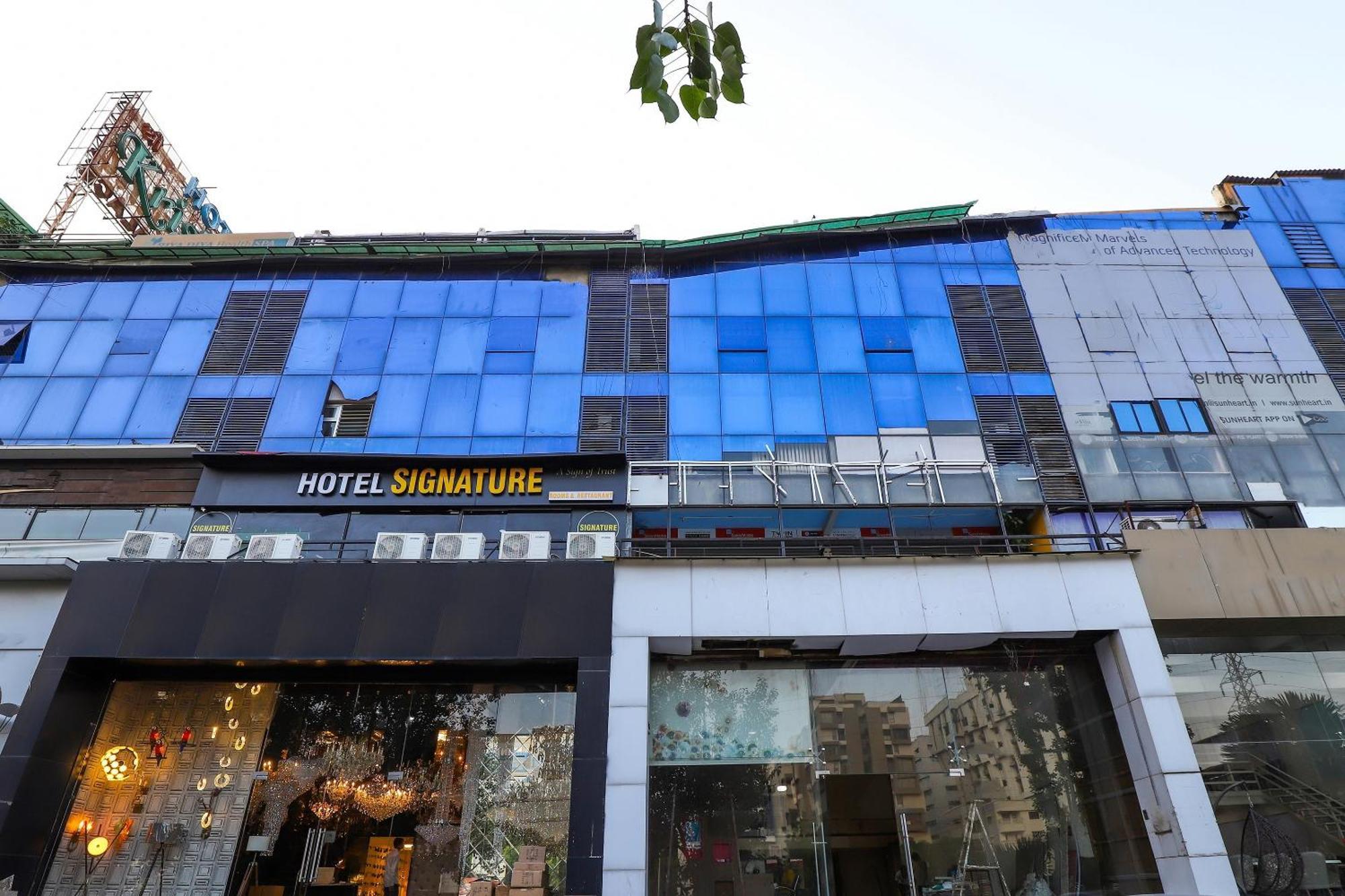 Oyo Hotel Shree Niwas Ahmedabad Exteriör bild